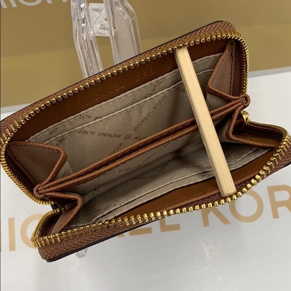 MICHAEL KORS JET SET TRAVEL MD ZA CARD CASE - Picture 7 of 16
